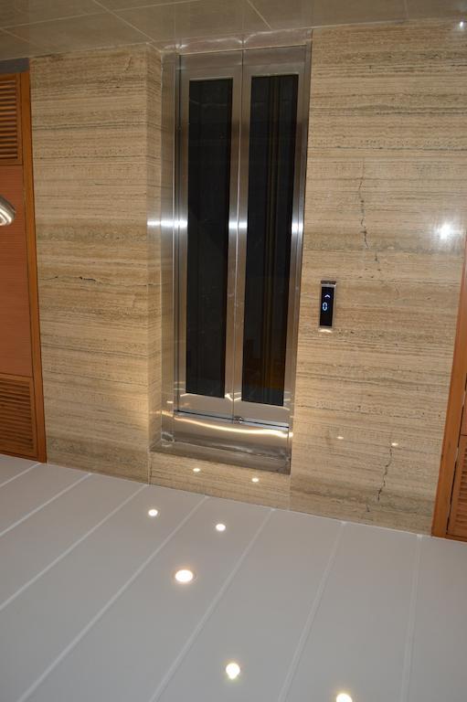 Hotel Ashray Inn Ахмедабад Екстериор снимка